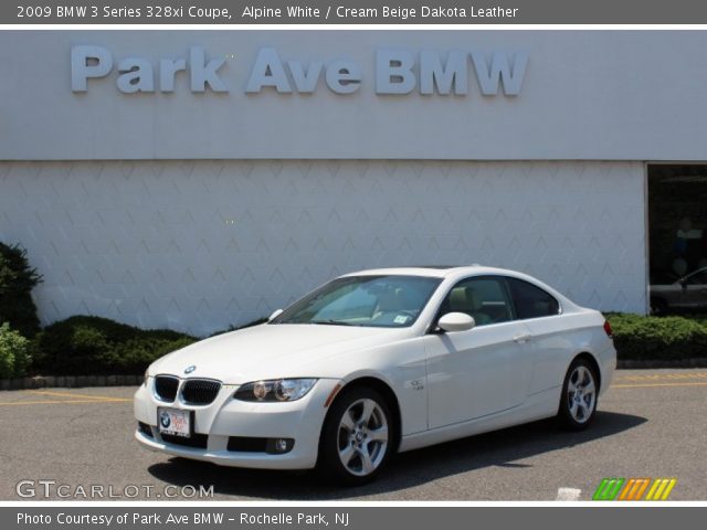 2009 BMW 3 Series 328xi Coupe in Alpine White