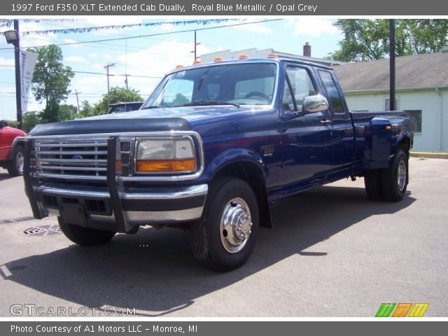 1997 Ford F350 XLT Extended Cab Dually in Royal Blue Metallic