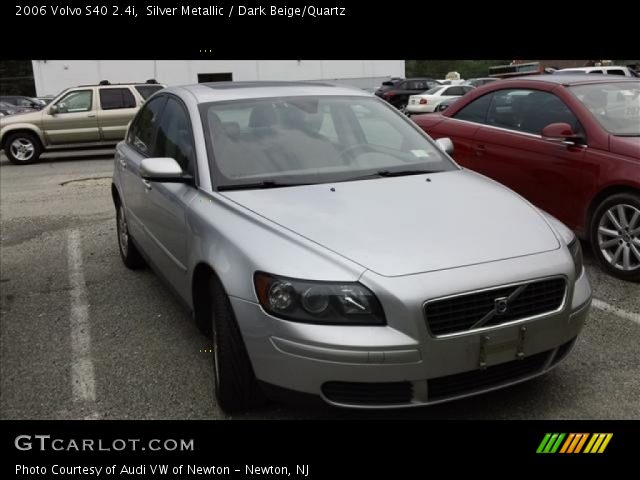 2006 Volvo S40 2.4i in Silver Metallic