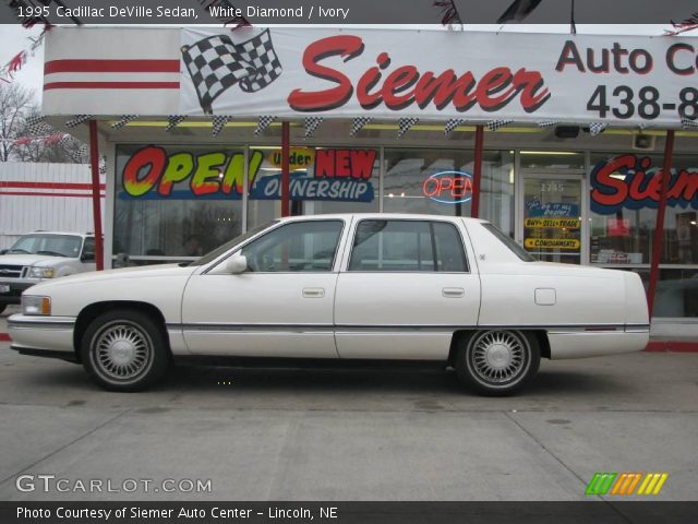 1995 Cadillac DeVille Sedan in White Diamond