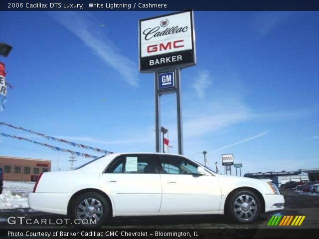 2006 Cadillac DTS Luxury in White Lightning