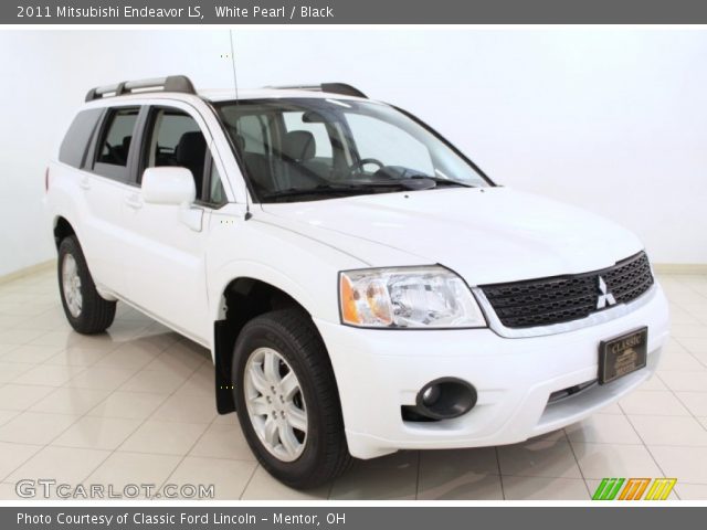 2011 Mitsubishi Endeavor LS in White Pearl