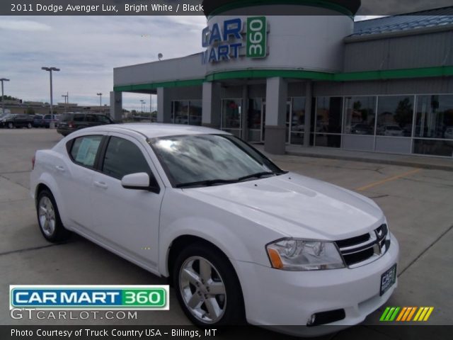 2011 Dodge Avenger Lux in Bright White