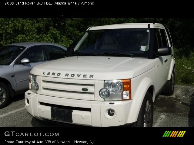 2009 Land Rover LR3 HSE in Alaska White