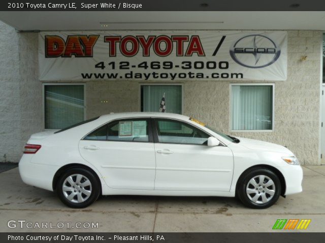 2010 Toyota Camry LE in Super White