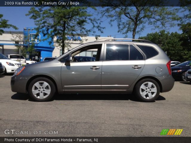 2009 Kia Rondo LX in Titanium Gray