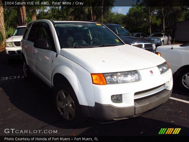 2004 Saturn VUE V6 AWD in Polar White