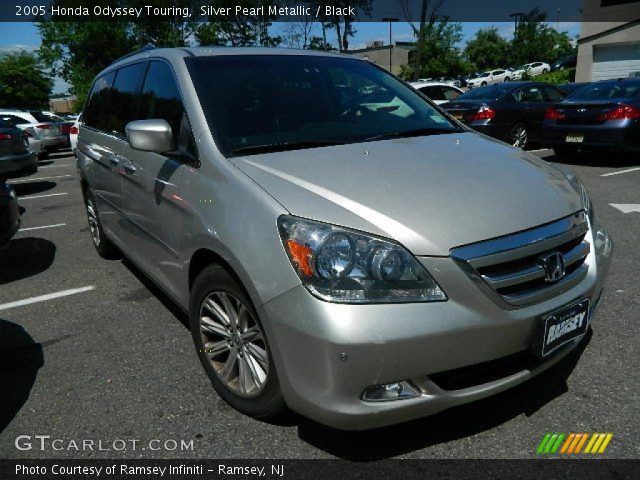 2005 Honda Odyssey Touring in Silver Pearl Metallic