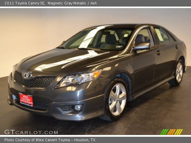 2011 Toyota Camry SE in Magnetic Gray Metallic