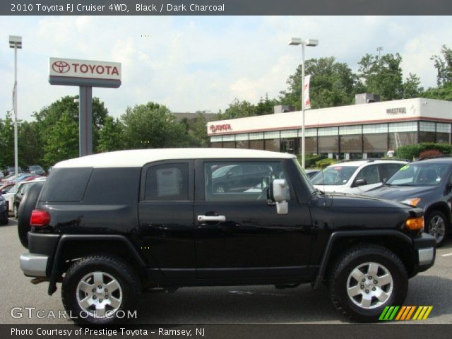 2010 Toyota FJ Cruiser 4WD in Black
