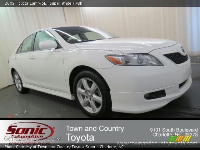 2009 Toyota Camry SE in Super White