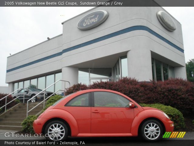 2005 Volkswagen New Beetle GLS Coupe in Sundown Orange
