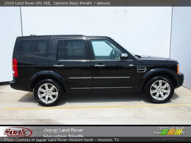 2009 Land Rover LR3 HSE in Santorini Black Metallic