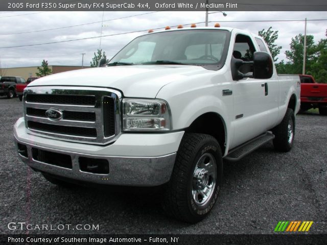 2005 Ford F350 Super Duty FX4 SuperCab 4x4 in Oxford White