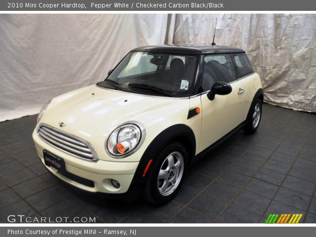 2010 Mini Cooper Hardtop in Pepper White