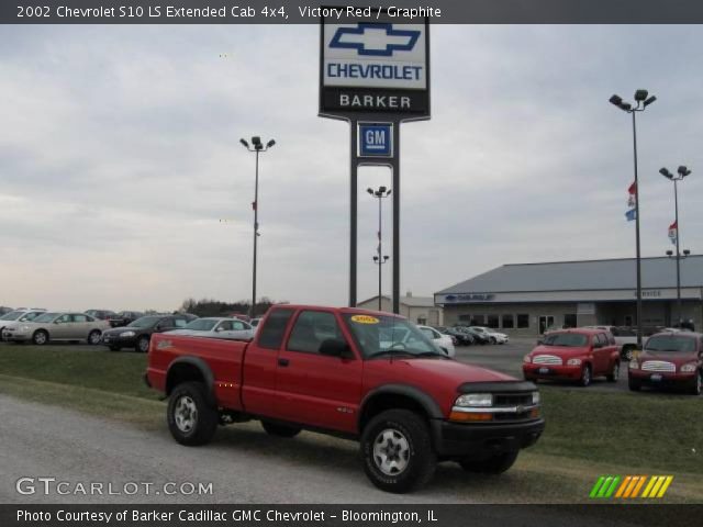 2002 Chevrolet S10 LS Extended Cab 4x4 in Victory Red