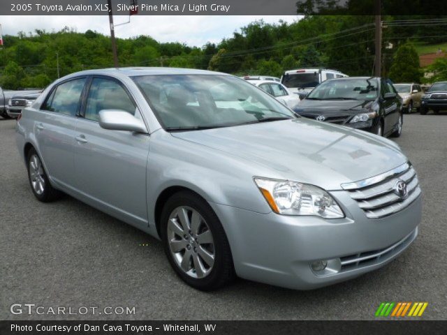 2005 Toyota Avalon XLS in Silver Pine Mica