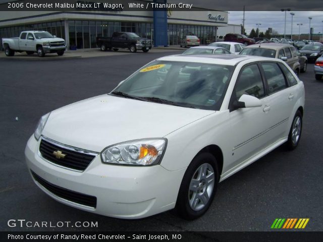 2006 Chevrolet Malibu Maxx LT Wagon in White