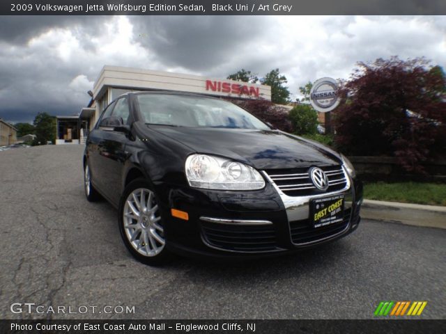 2009 Volkswagen Jetta Wolfsburg Edition Sedan in Black Uni