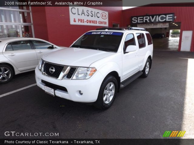2008 Nissan Pathfinder SE in Avalanche White