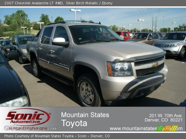 2007 Chevrolet Avalanche LT 4WD in Silver Birch Metallic