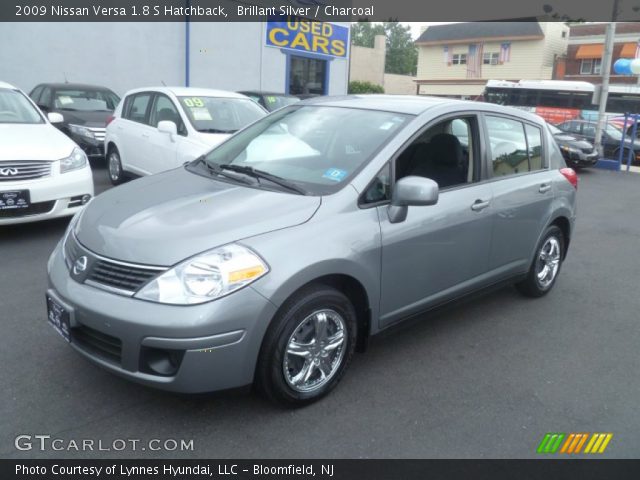2009 Nissan Versa 1.8 S Hatchback in Brillant Silver
