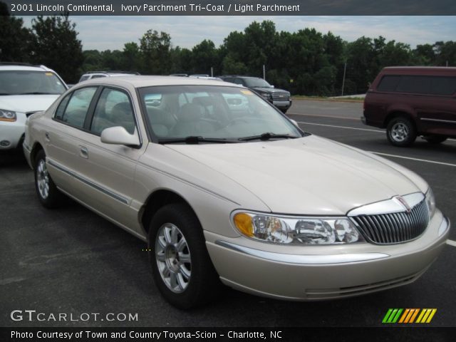 2001 Lincoln Continental  in Ivory Parchment Tri-Coat