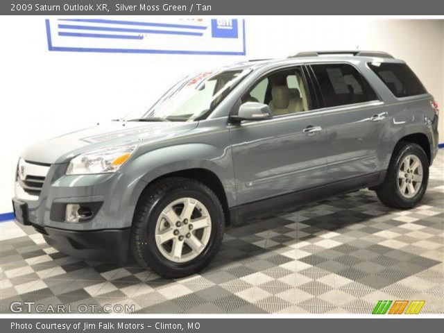 2009 Saturn Outlook XR in Silver Moss Green
