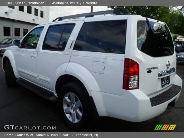 2008 Nissan Pathfinder SE in Avalanche White