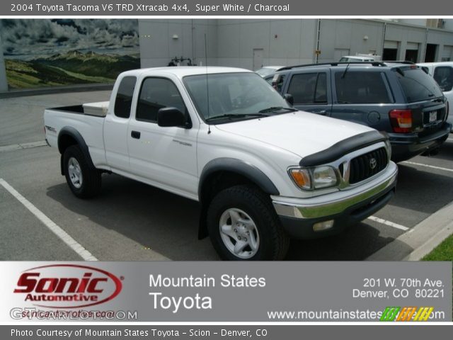 2004 Toyota Tacoma V6 TRD Xtracab 4x4 in Super White