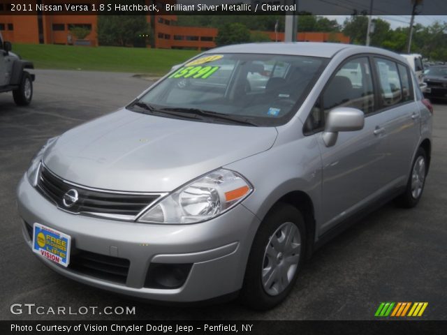 2011 Nissan versa hatchback silver #5