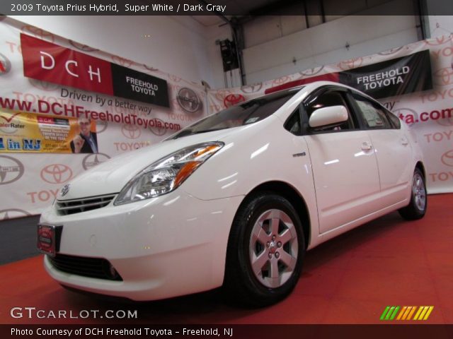 2009 Toyota Prius Hybrid in Super White