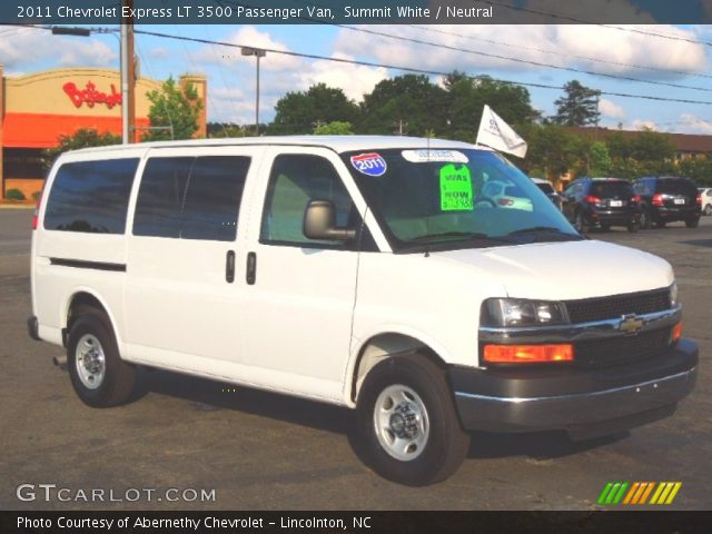 2011 Chevrolet Express LT 3500 Passenger Van in Summit White