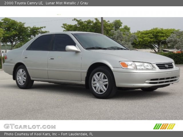2000 Toyota Camry LE in Lunar Mist Metallic