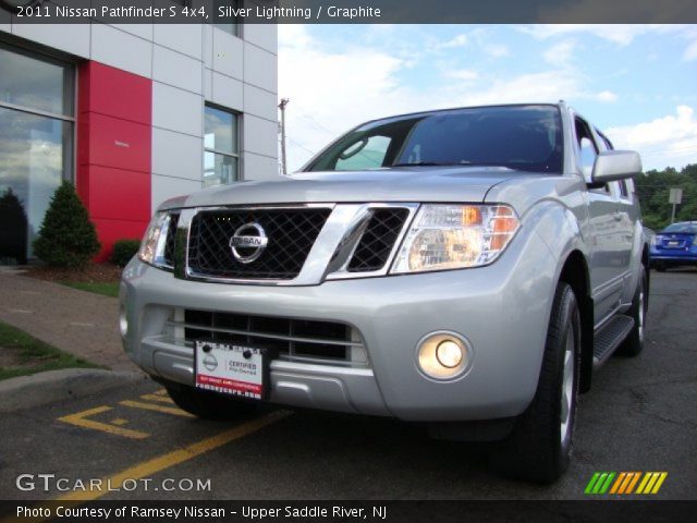 2011 Nissan Pathfinder S 4x4 in Silver Lightning