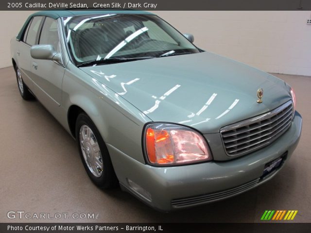 2005 Cadillac DeVille Sedan in Green Silk