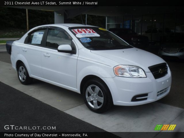 2011 Chevrolet Aveo LT Sedan in Summit White