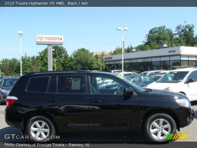 2010 Toyota Highlander V6 4WD in Black