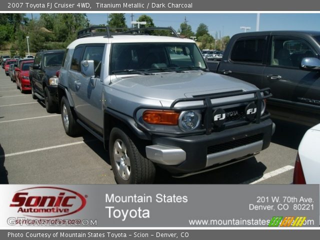 2007 Toyota FJ Cruiser 4WD in Titanium Metallic