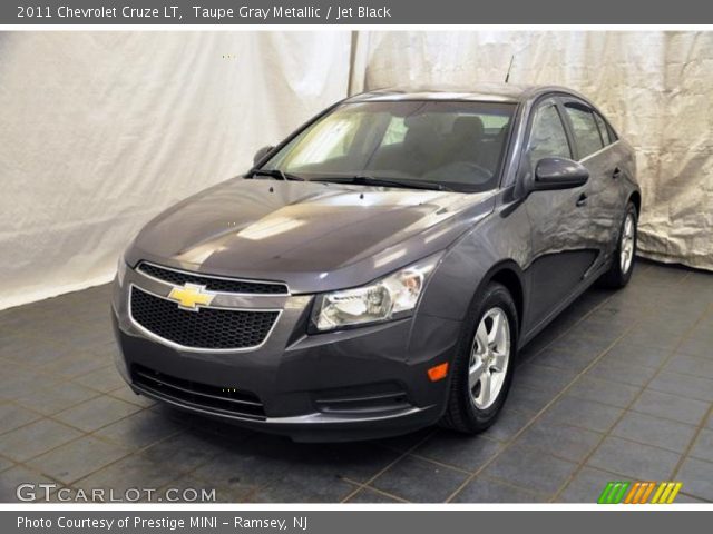 2011 Chevrolet Cruze LT in Taupe Gray Metallic