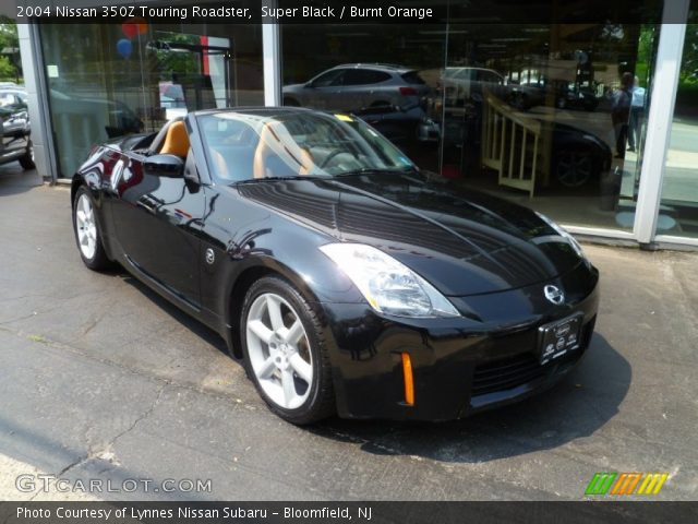 Black nissan 350z roadster