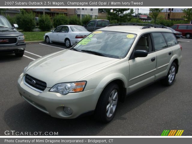 2007 Subaru Outback 2.5i Wagon in Champagne Gold Opal