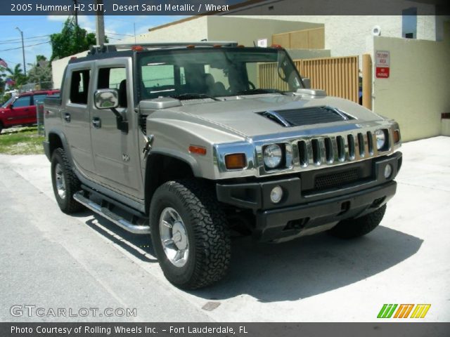 2005 Hummer H2 SUT in Desert Sand Metallic