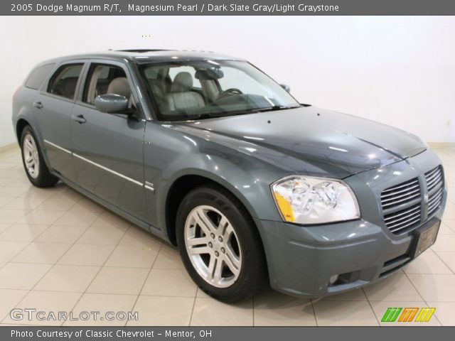 2005 Dodge Magnum R/T in Magnesium Pearl