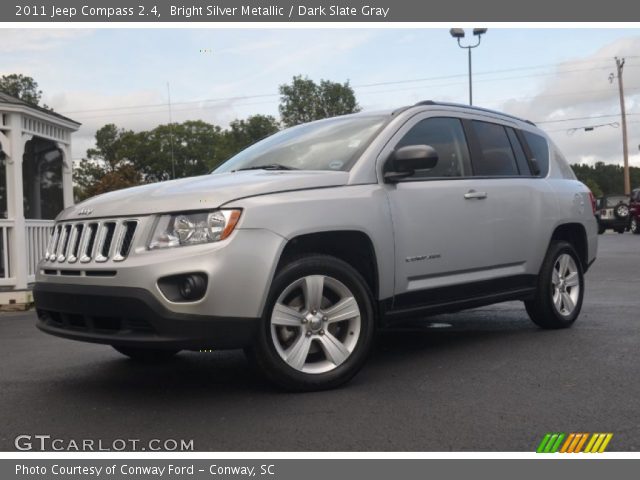 2011 Jeep Compass 2.4 in Bright Silver Metallic
