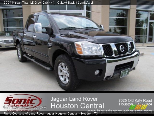 2004 Nissan Titan LE Crew Cab 4x4 in Galaxy Black
