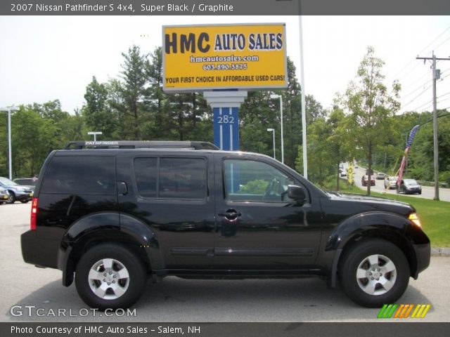 2007 Nissan Pathfinder S 4x4 in Super Black
