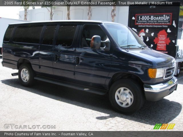 2005 Ford E Series Van E350 Super Duty XLT Extended Passenger in True Blue Metallic