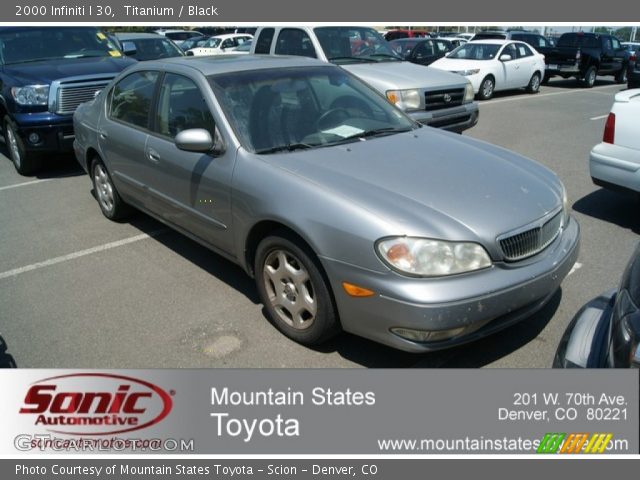 2000 Infiniti I 30 in Titanium