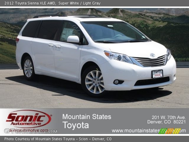 2012 Toyota Sienna XLE AWD in Super White